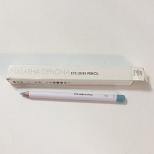 Natasha Denona eyeliner pencil E02 light blue